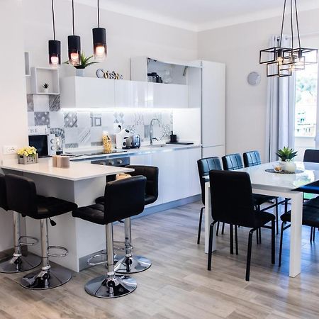 Appartamento H11 [LUXURY SANREMO] Centro - Elegante - Casinò Esterno foto